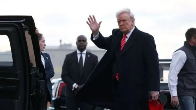 Trump thotë se është është i vetmi që mund ta "ndalojë" Putinin