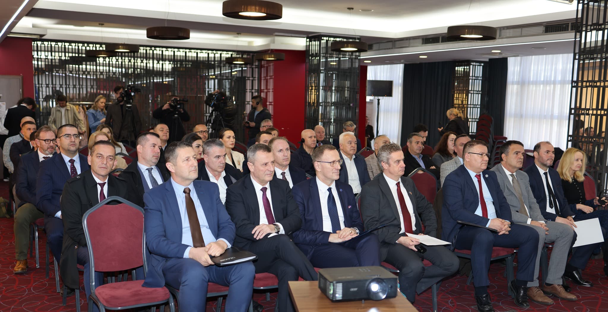 Me ndihmën e Britanisë së Madhe, Kosova i krijon ekipet e përbashkëta të Hetimit kundër financave të paligjshme