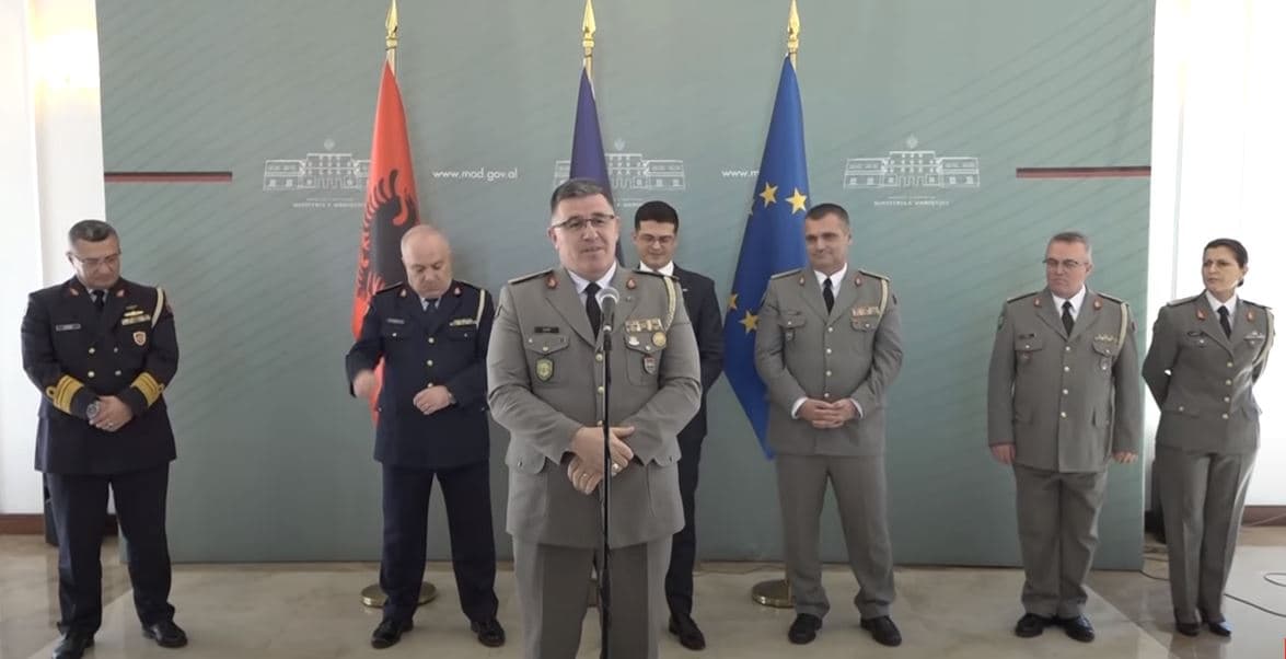 Shqipëria forcohet me gjashtë ushtarakë me grada të larta