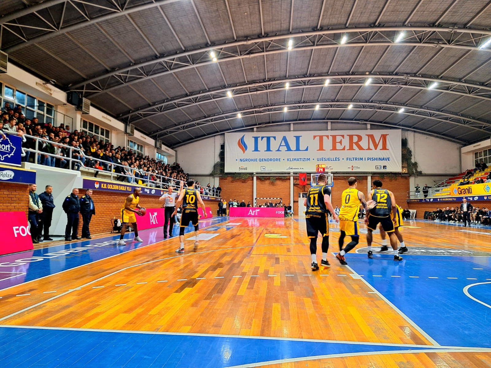 Ylli rikthehet në çerekun e dytë, avancon ndaj Pejës 42-36