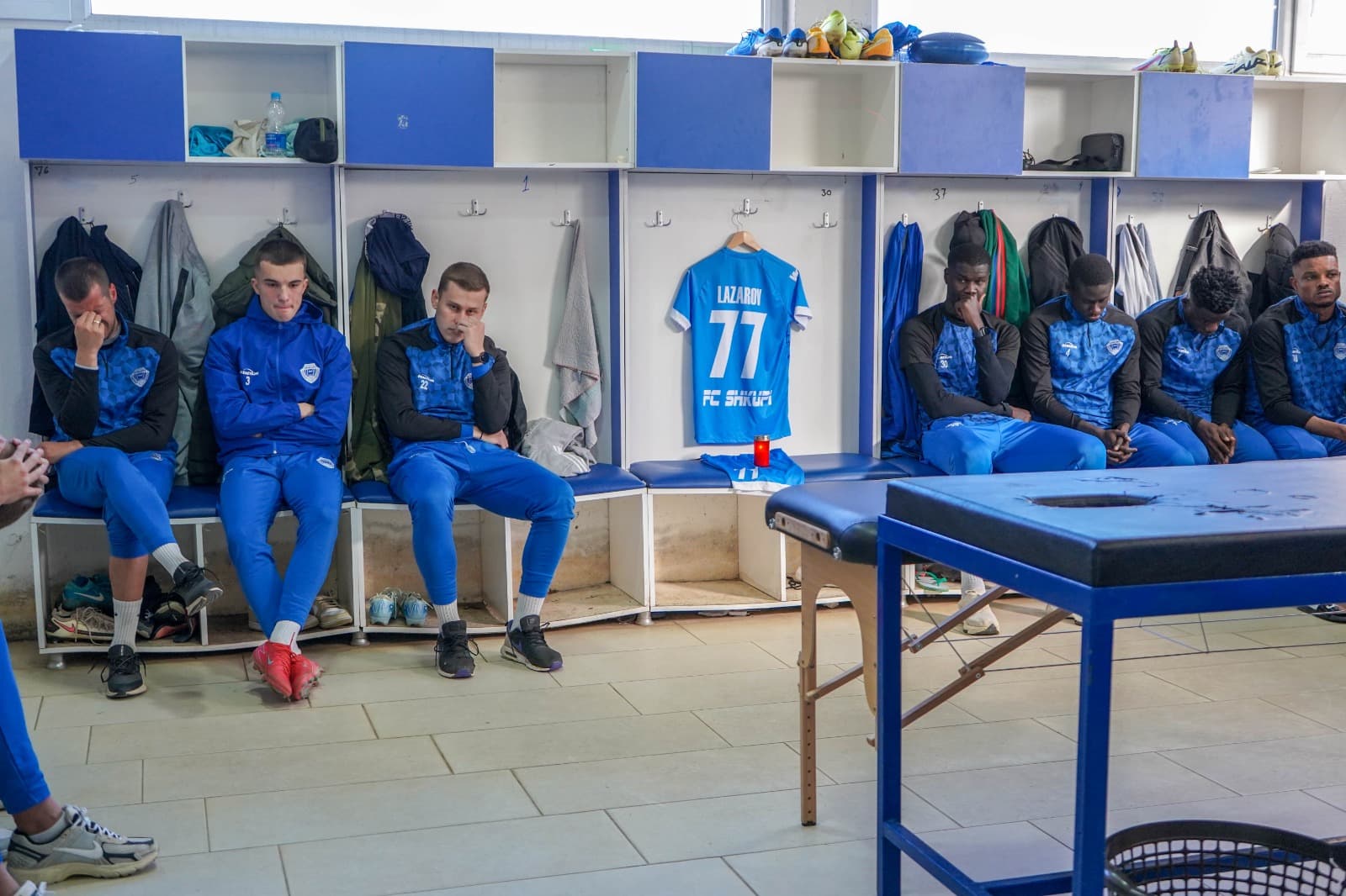 Lojtarët e Shkupit në lot, e anulojnë stërvitjen e sotme pas vdekjes së Lazarovit në tragjedinë e Koçanit