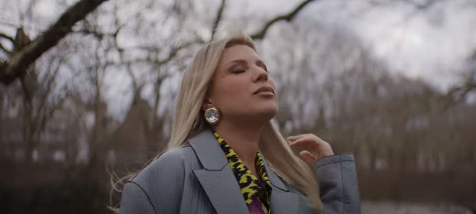 Lori thotë "Akull" në këngën e fundit (VIDEO)