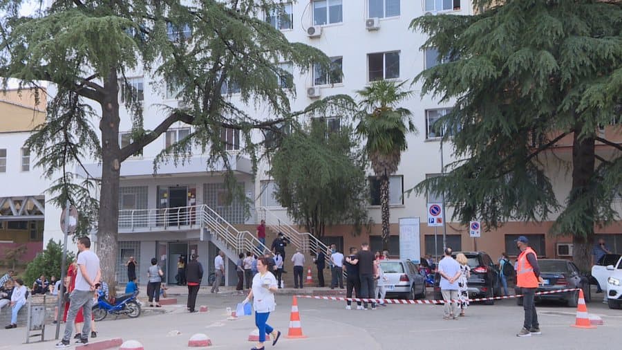 Shpëton nga helmimi 7-vjeçarja në Shkodër, para disa ditësh i vdiq vëllai 3-vjeçar