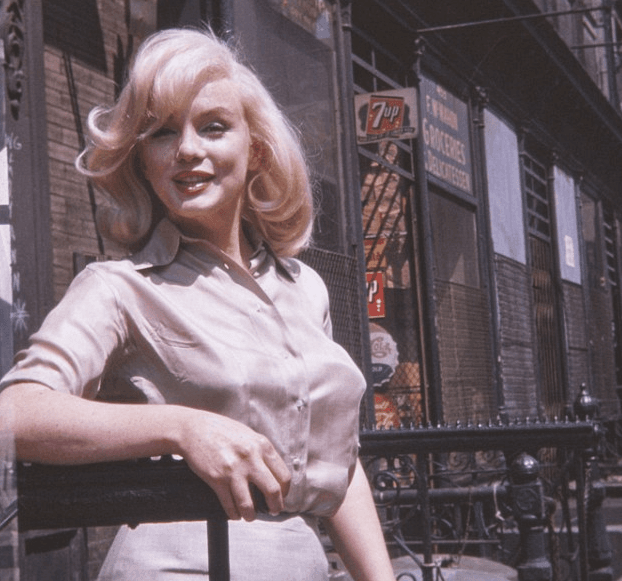 Publikohen për herë të parë fotot e Marilyn Monroe shtatzënë