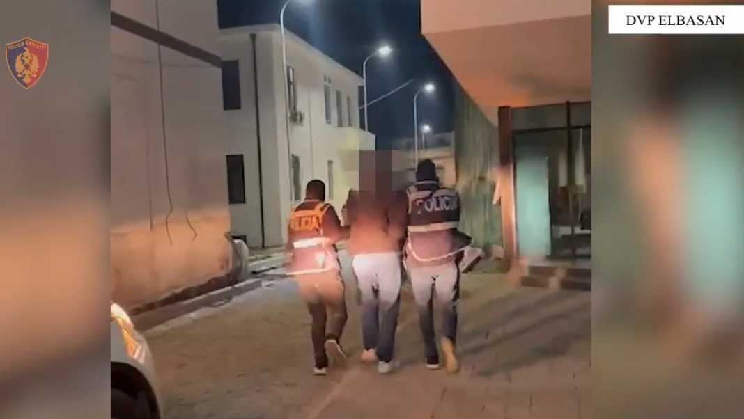 Sekuestrohen 3 kallashë, arrestohet në Elbasan, trafikanti i armëve dhe 2 bashkëpunëtorët e tij