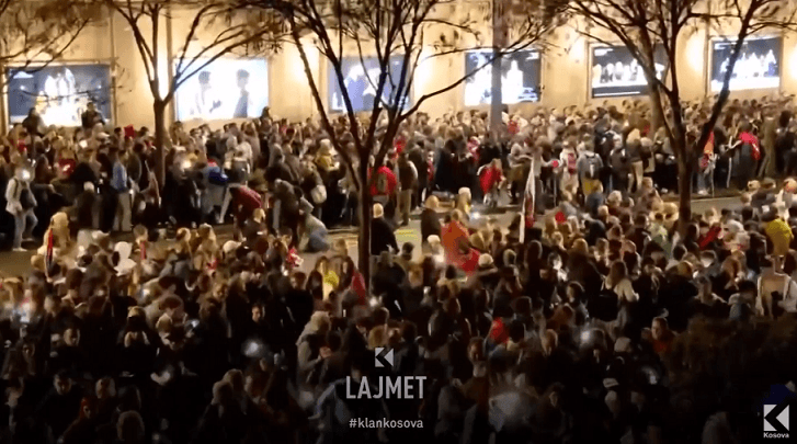 Misioni i shpëtimit: Putini, “heton” topin zanor të Vuçiqit (VIDEO)