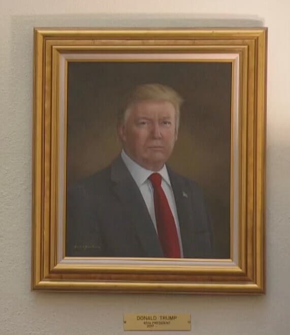 Trumpi shpreh pakënaqësi për portretin e tij: Më mirë të mos ishte fare