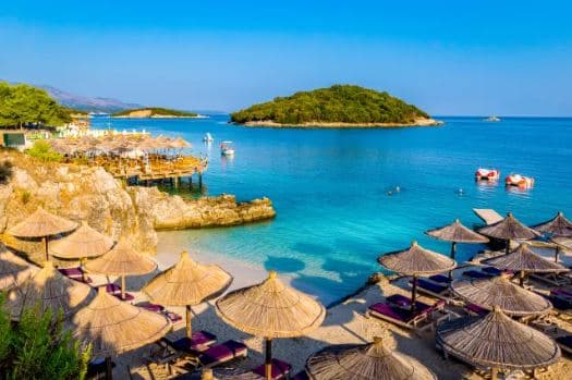 Gazeta britanike: Shqipëria ndër vendet më të mira për të udhëtuar në vitin 2025
