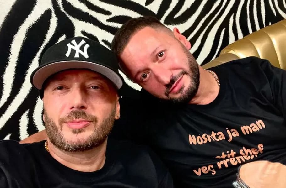 Unikkatili shkon te varri i të vëllait: Lotët e mi i shihni vetëm ti dhe Zoti