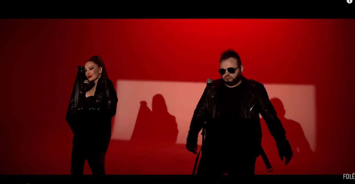 Adelina Ismaili dhe Mentor Haziri e sjellin këngën "Lulekuqe" (VIDEO)