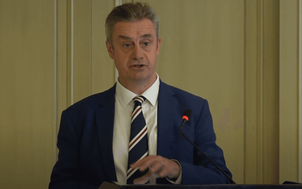 Hargreaves vizitë në Bruksel, diskuton rreth të ardhmes së Kosovës në NATO (VIDEO)