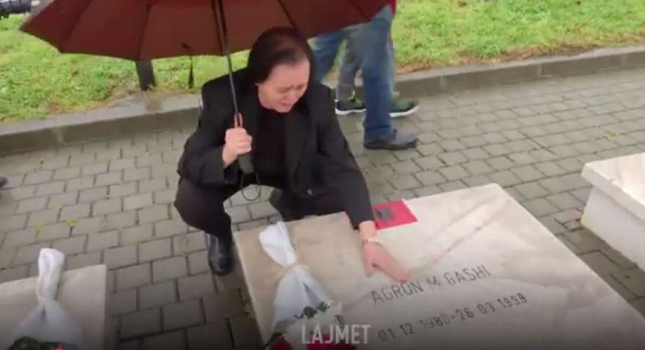 Përjetimet e masakrave: Gratë në xhami, burrat i dogjën për së gjalli (VIDEO)