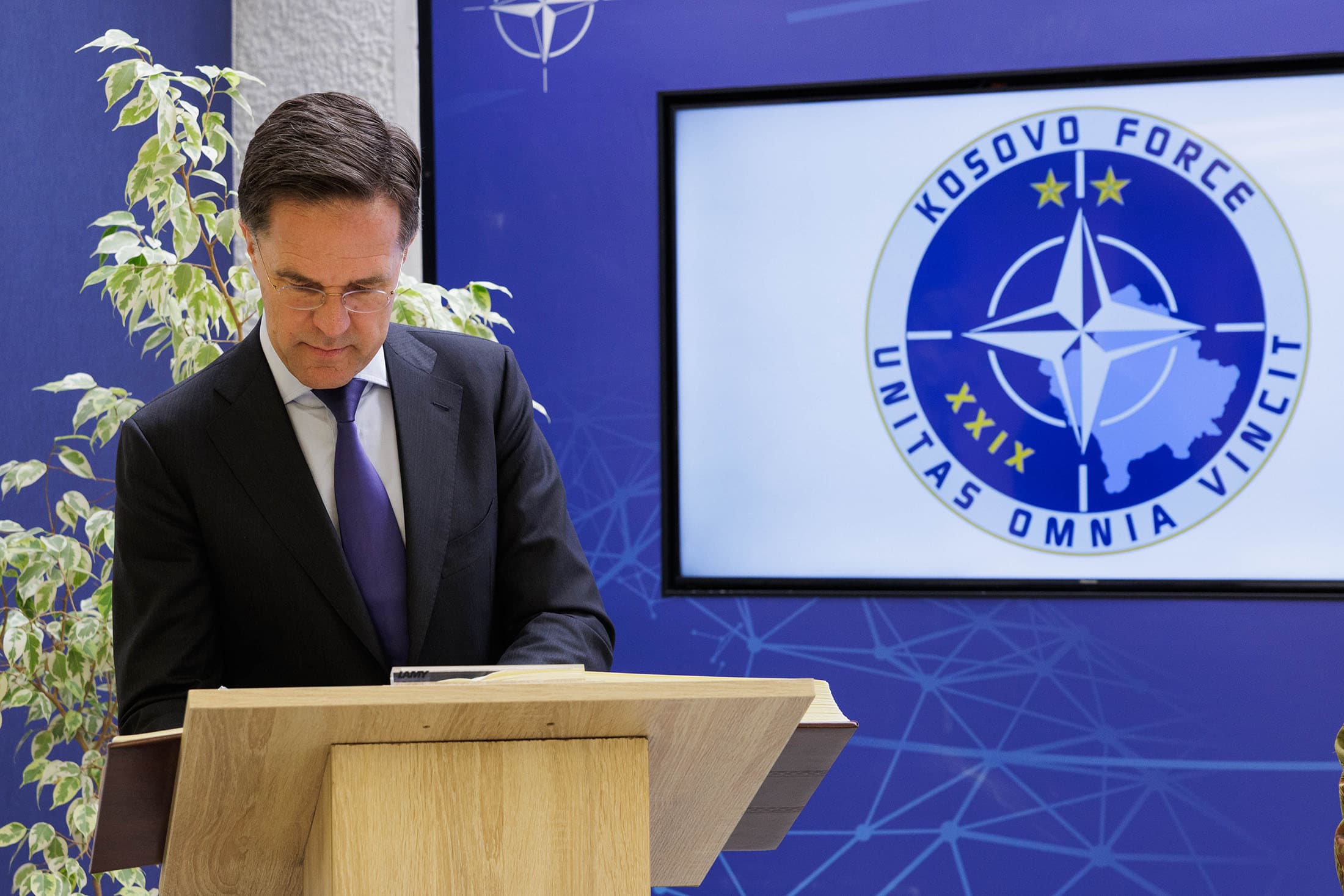 Rutte, Putinit: Mos guxoni ta sulmoni Poloninë – do të merrni përgjigje shkatërruese