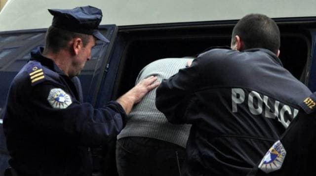Arrestohet një 23-vjeçar në Bob të Kaçanikut, kërkohej nga Gjykata