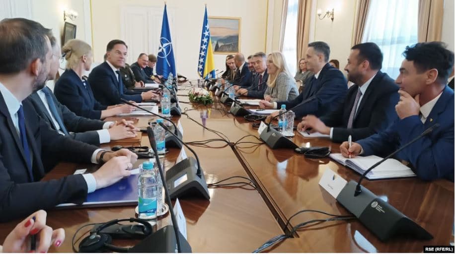 Rutte mbërrin në Sarajevë