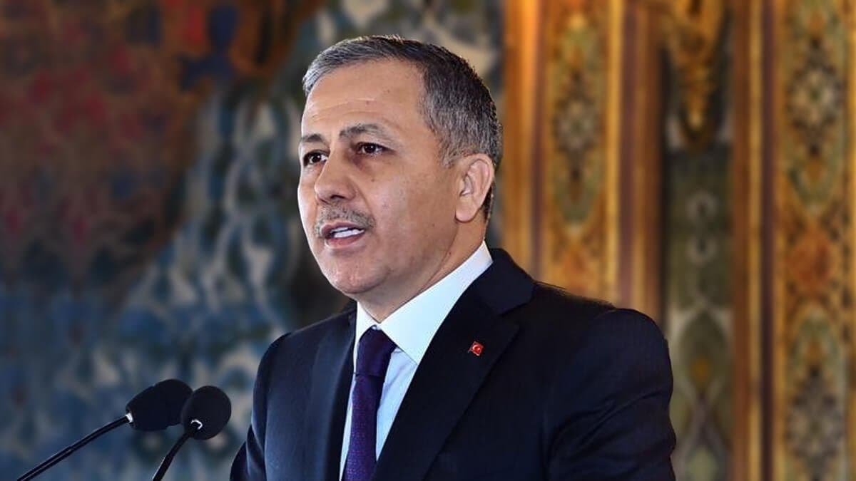 Tërmeti në Stamboll, ministri Yerlikaya: Mos hyni në ndërtesa të dëmtuara