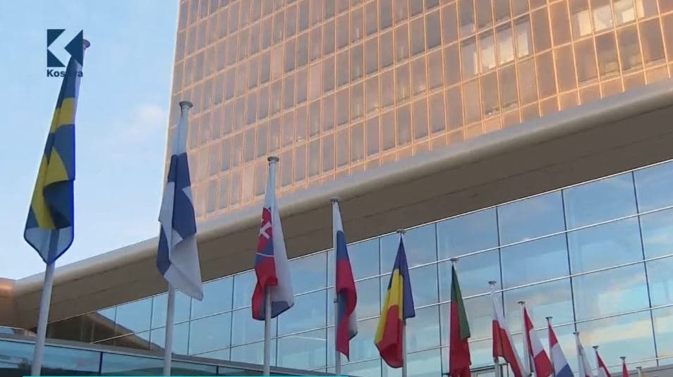 Lufta në Ukrainë: Perëndimi dënon sulmet ruse në Sumy (VIDEO)
