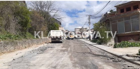 Asfalti që nuk zgjat - çdo tre muaj ndërron pamje në rrugën “Xhavit Ahmeti” në kryeqytet