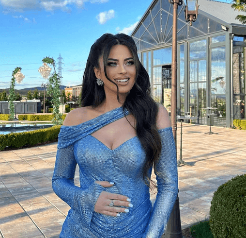 Reja e Remzie Osmanit shtatzënë për herë të tretë