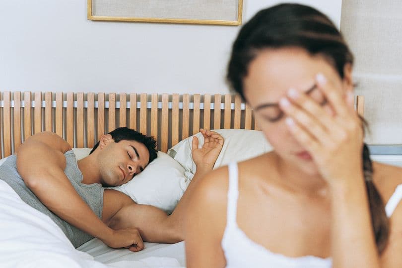 A e dini pse burrat i zë gjumi menjëherë pas seksit?