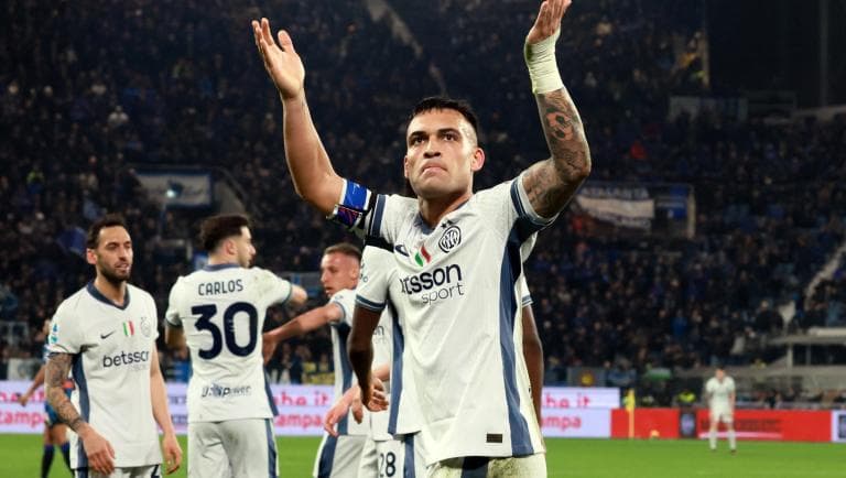 Është përsëri ai, Lautaro Martinez e çon në 2-0 avantazhin ndaj Cagliarit