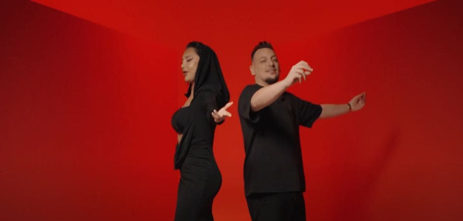 Publikohet dueti mes Teuta Selimit dhe DJ Gimi (VIDEO)