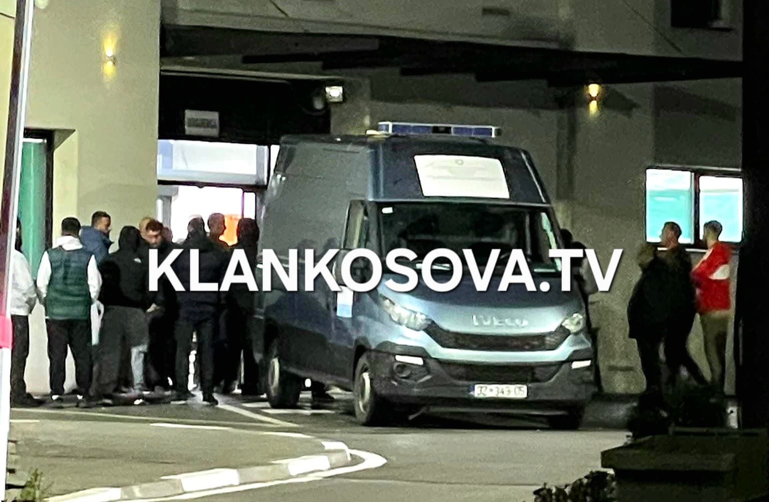 I dyshuari për vrasjen e policit Muhamed Lika ende në arrati