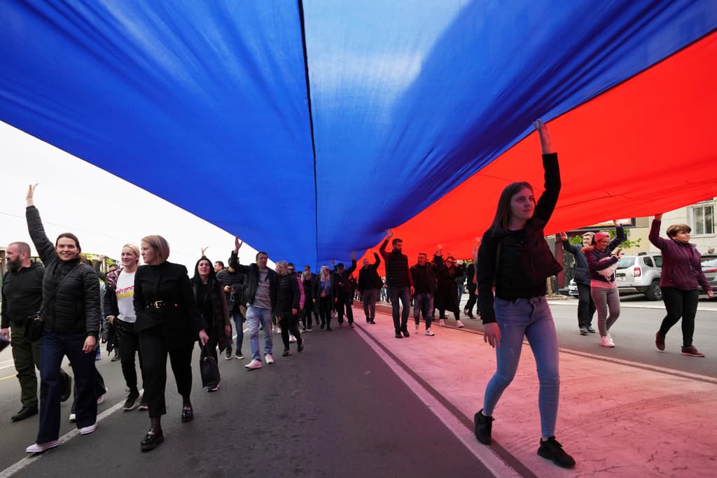Rriten tensionet përpara mitingut pro-Vuçiq për të kundërshtuar protestat masive anti-qeveri