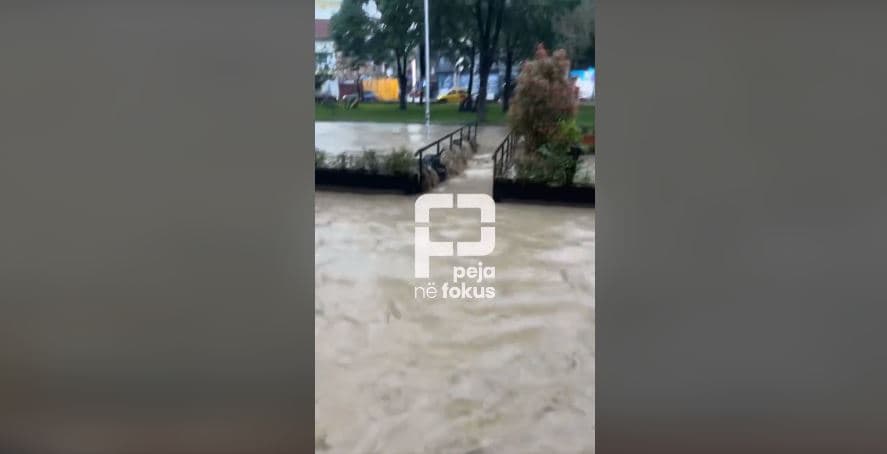 Vërshime në Pejë nga reshjet e mëdha të shiut (VIDEO)