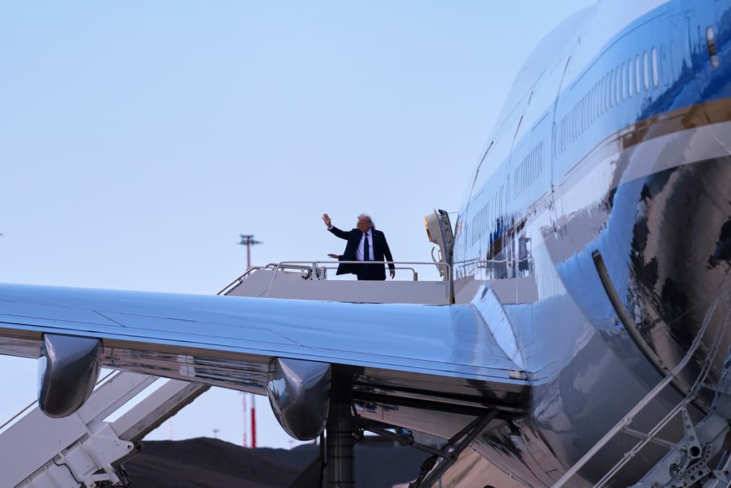 Çifti Trump largohet nga Roma