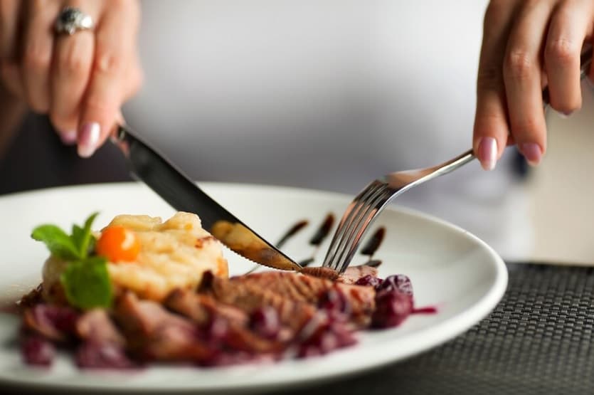 Ushqyerja me pjesë të vogla, sekreti i shëndetit afatgjatë
