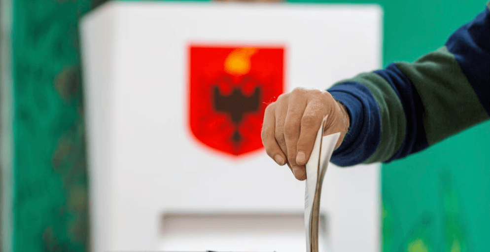 Mbyllen vendvotimet në Shqipëri