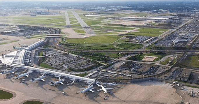 Alarmohet aeroporti i madh amerikan – pasagjeri u diagnostikua më sëmundjen më infektive në botë