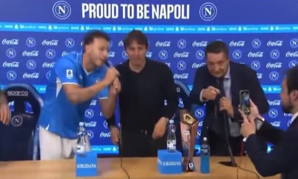 Festa e Napolit: Rrahmani bëhet viral, ndërprenë konferencën e Contes (VIDEO)