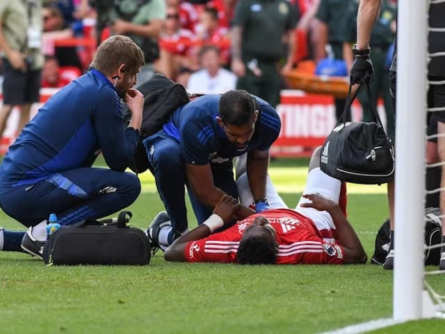 U lëndua në fundjavë, sulmuesi i Nottingham Forest vendoset në koma