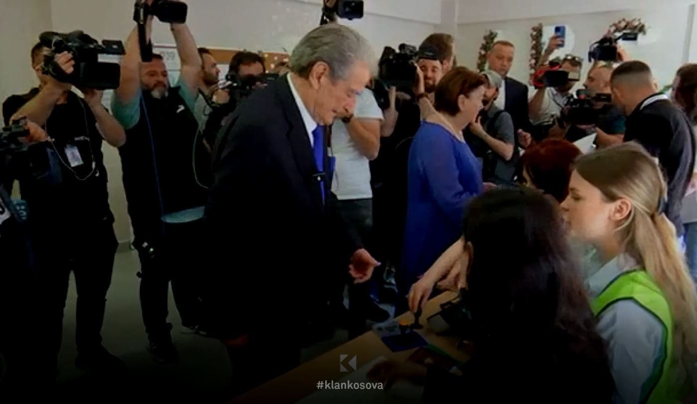 Berishës i del problem me pasaportë, votoi me letërnjoftim