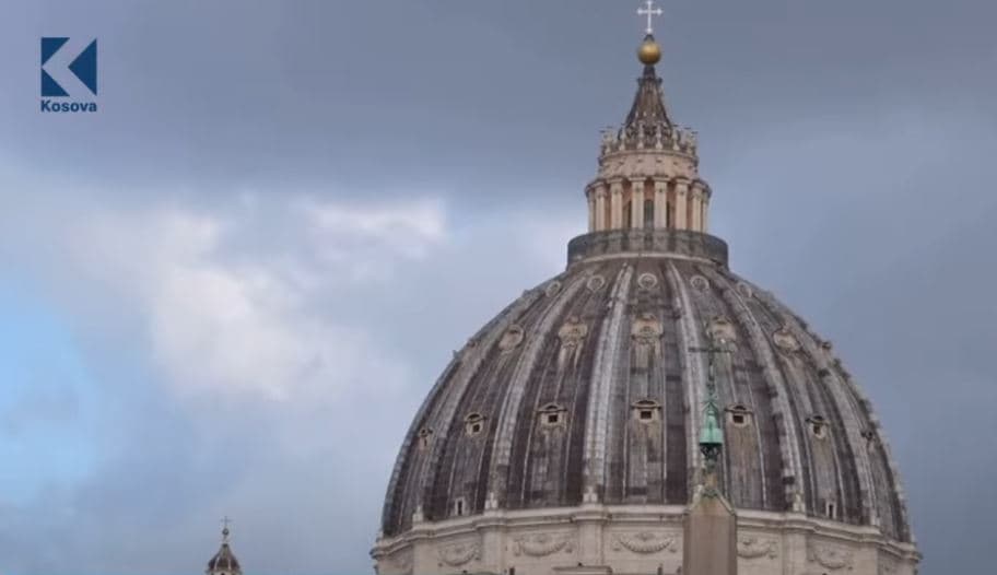 Zgjedhja e Papës - tym i zi në testin e parë, vijon i dyti (VIDEO)