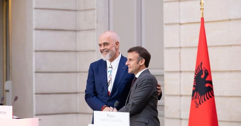 Rama urohet në shqip nga Macron: Urime mik i dashur për fitoren në zgjedhjet parlamentare