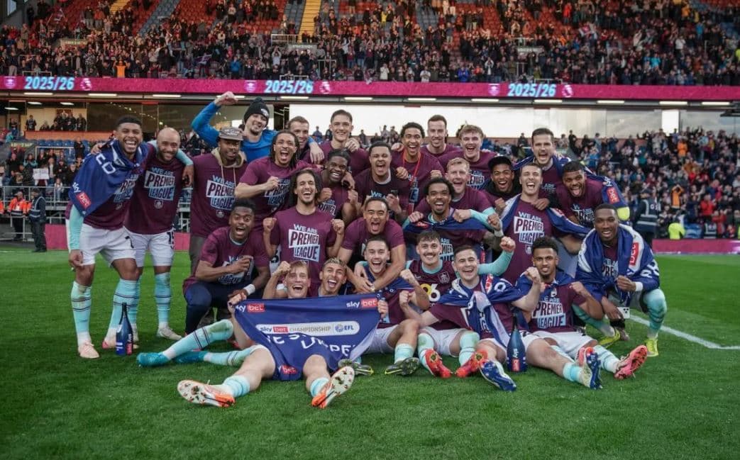 Burnley rikthehet brenda një sezoni në Premier Ligë, Luton bie edhe nga Championship