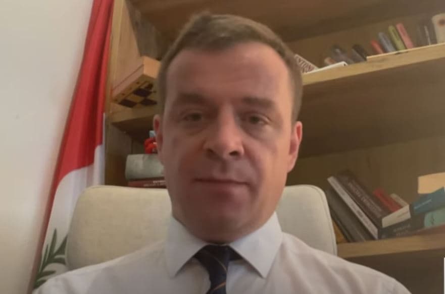 Avokati Stojkoviq: Raporti i Vuçiqit me Perëndimin është kamuflazh (VIDEO)