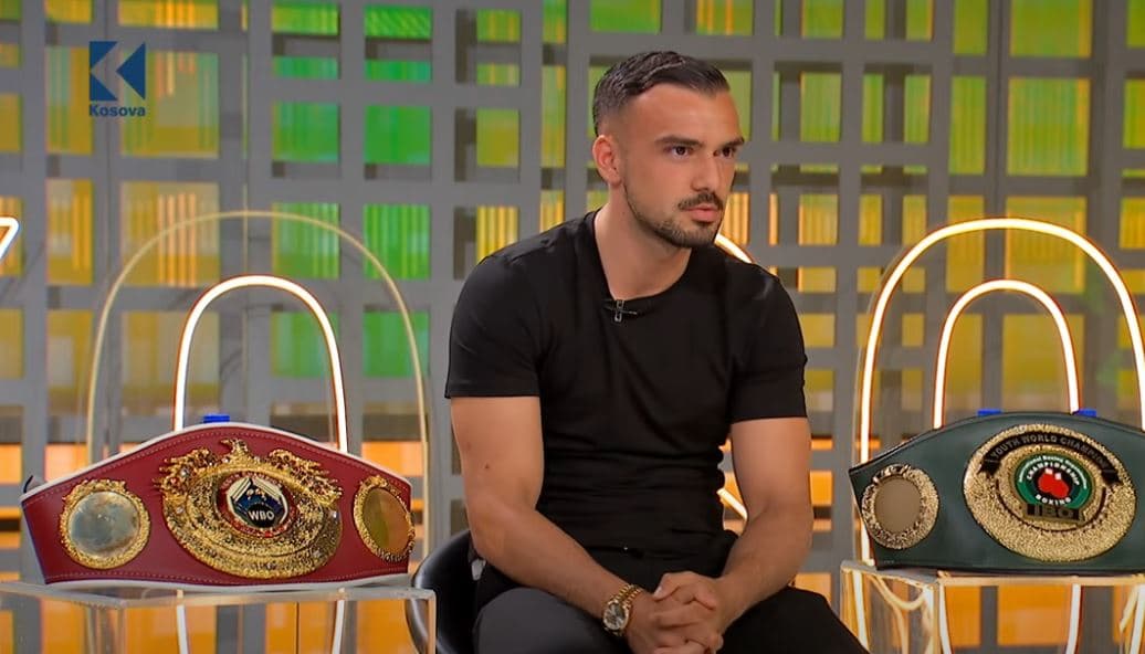 Eris Bajra shkëlqen në boks – mban dy breza kampioni (VIDEO)