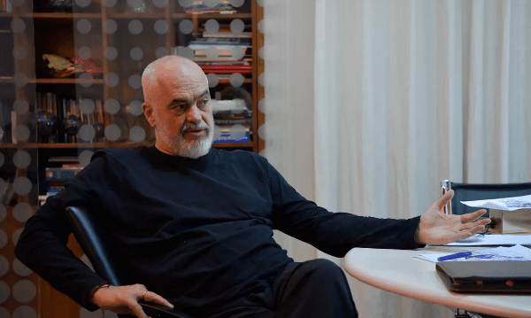 Ku është Edi Rama aktualisht?