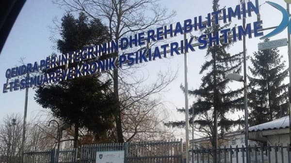 Vdes një person në Entin Special në Shtime