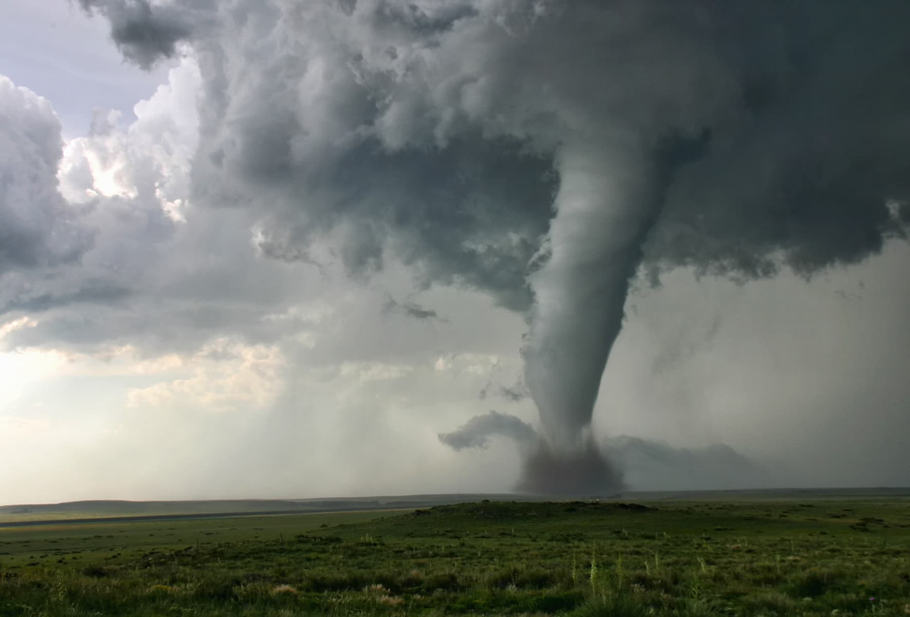 Tornado mund të godasë sot pjesë të Mbretërinë së Bashkuar
