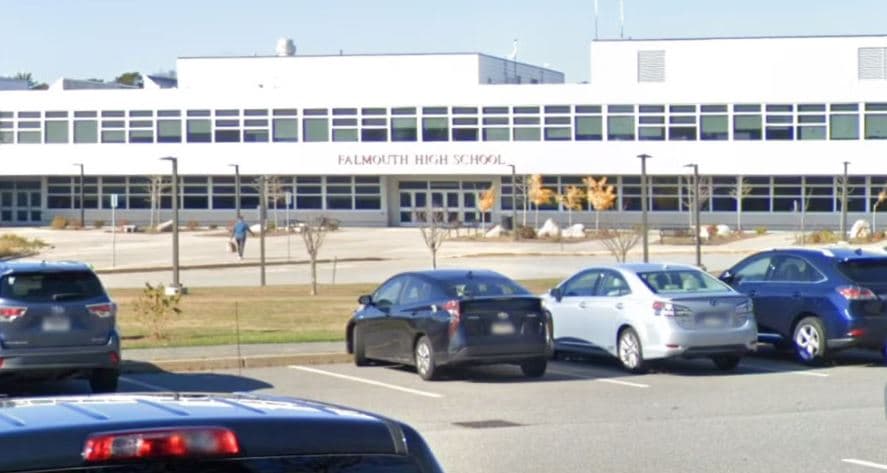 Massachusetts: Po largohej nga mbrëmja e maturës, 18-vjeçarja humb jetën në aksident