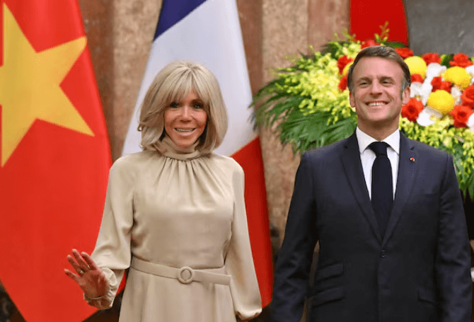 “Ishte moment afërsie”, Pallati Elysee mohon goditjen e Macronit nga gruaja