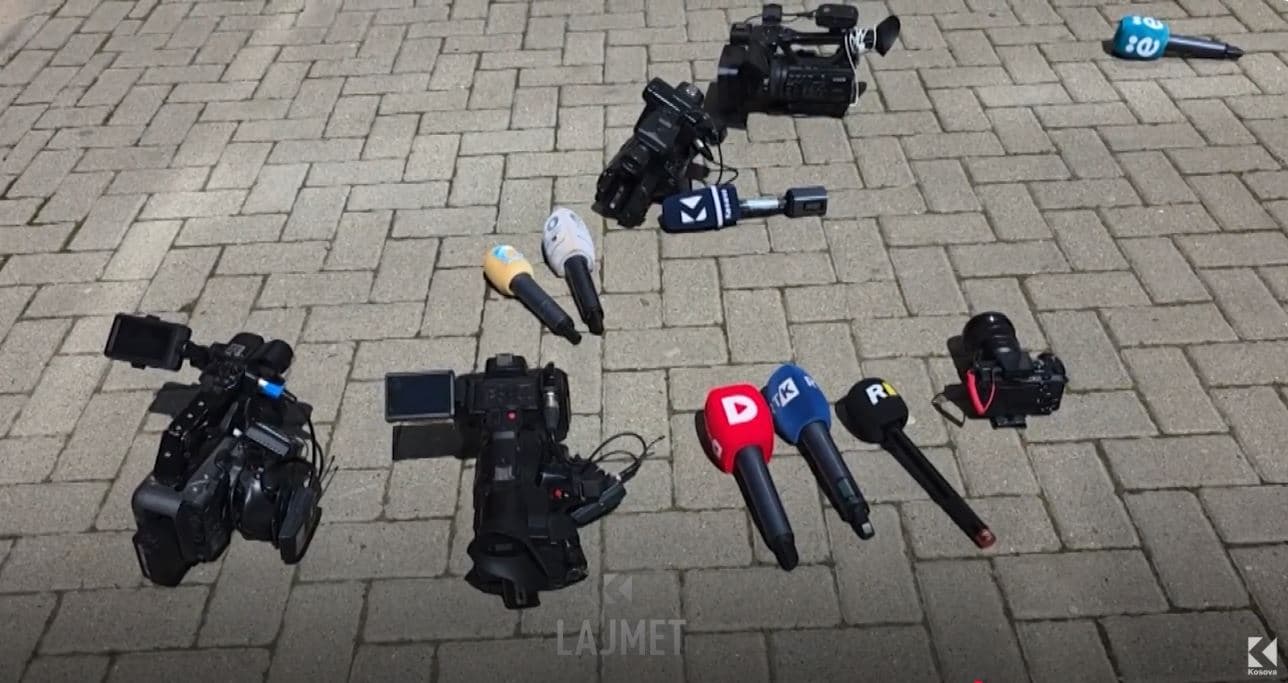 Liria e mediave: Oferta e Kurtit, ofendim për gazetarët (VIDEO)