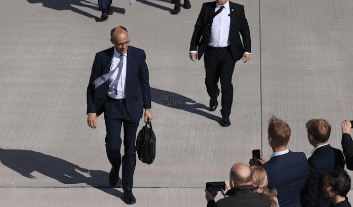 Parisi dhe Varshava, destinacionet e para të Merzit