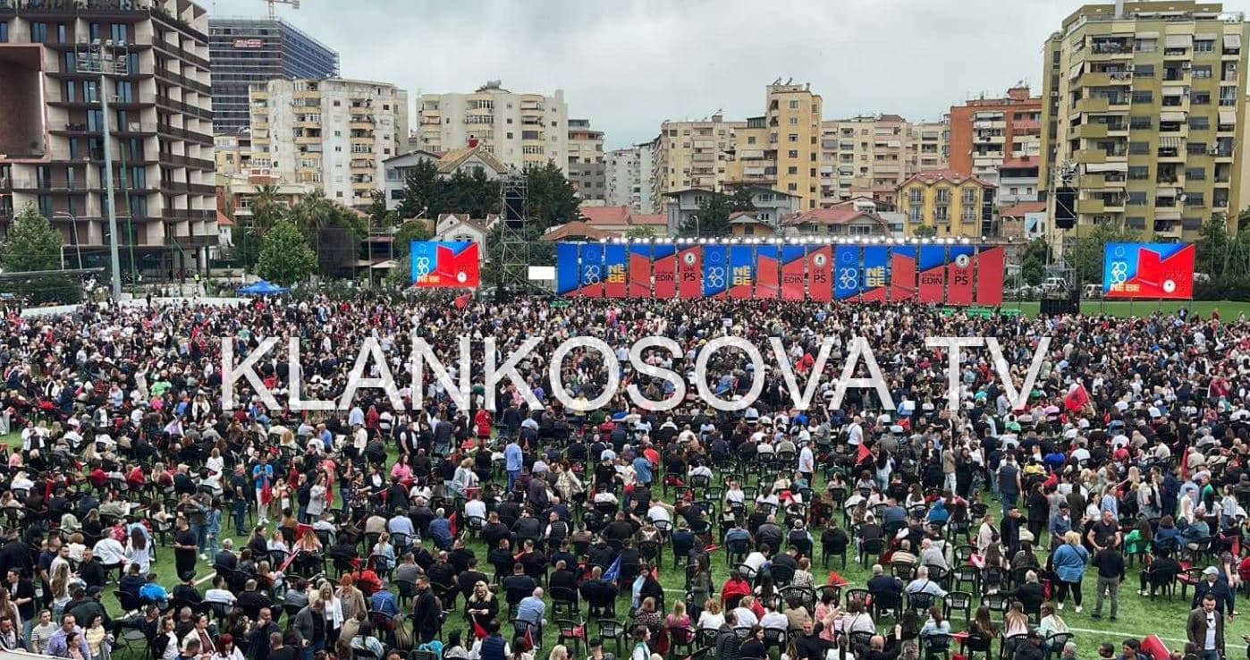 Partia Socialiste gati të mbajë tubimin e fundit të fushatës, qindra shqiptarë të pranishëm