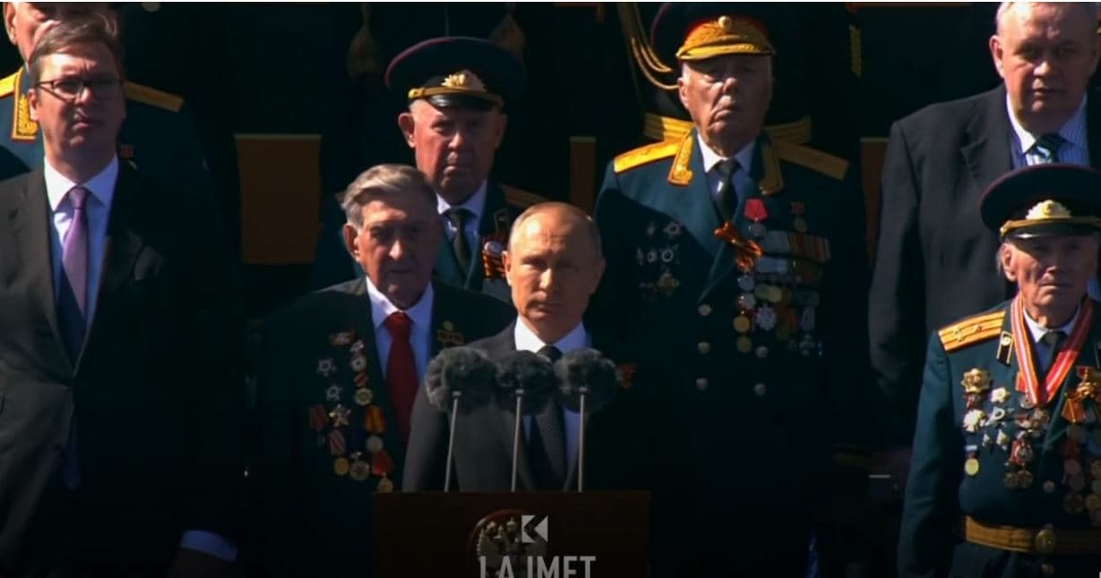 Putinit i “sëmuren” Vuçiqi e Fico (VIDEO)
